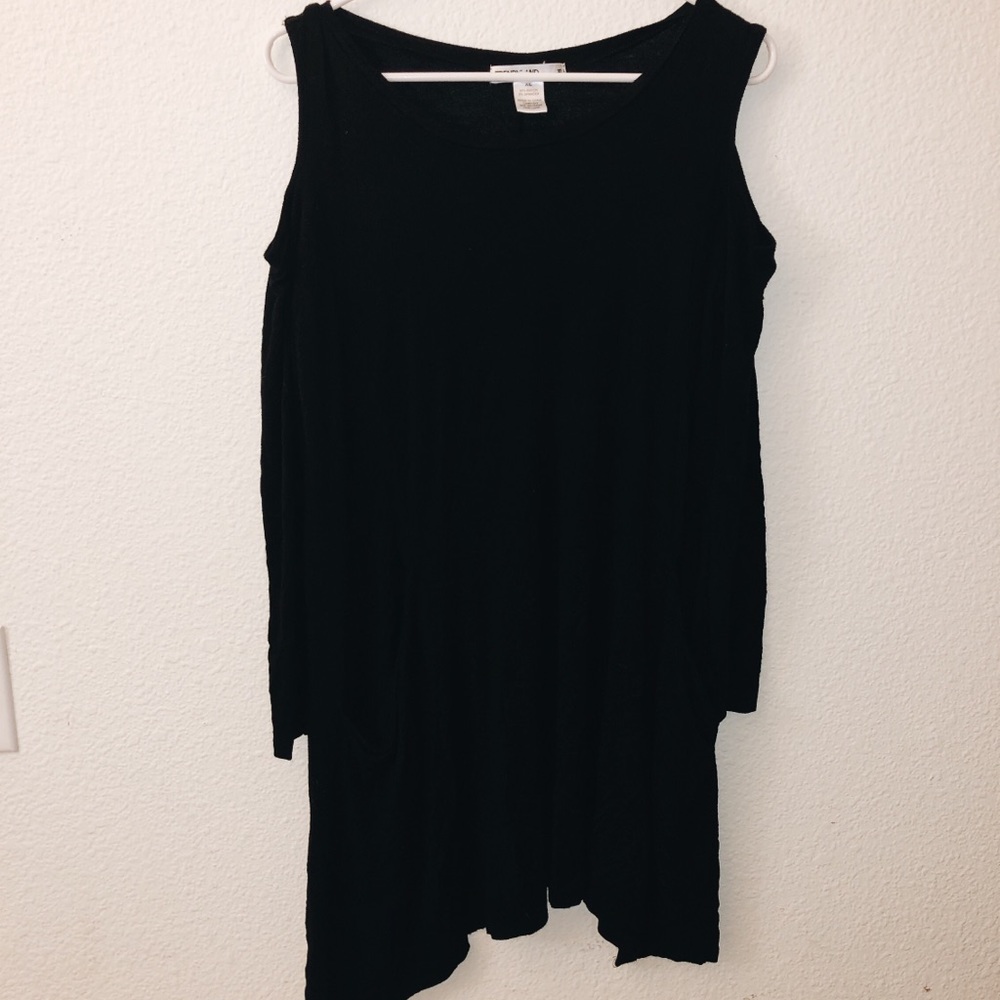 Black flowly dress